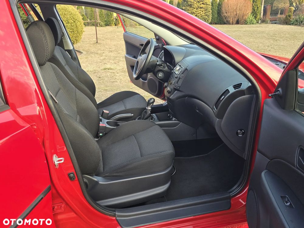 Hyundai i30 1.4 Classic + - 8