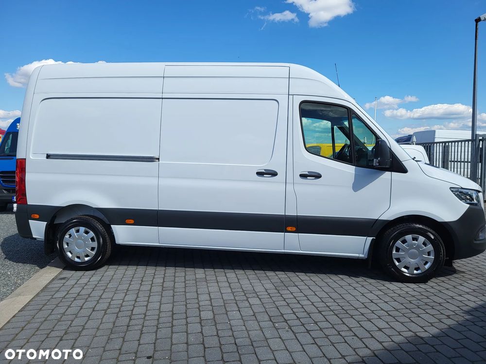 Mercedes-Benz SPRINTER 907 311 CDI--L2 H2 -KLIMA-LEDY-NOWY - 29
