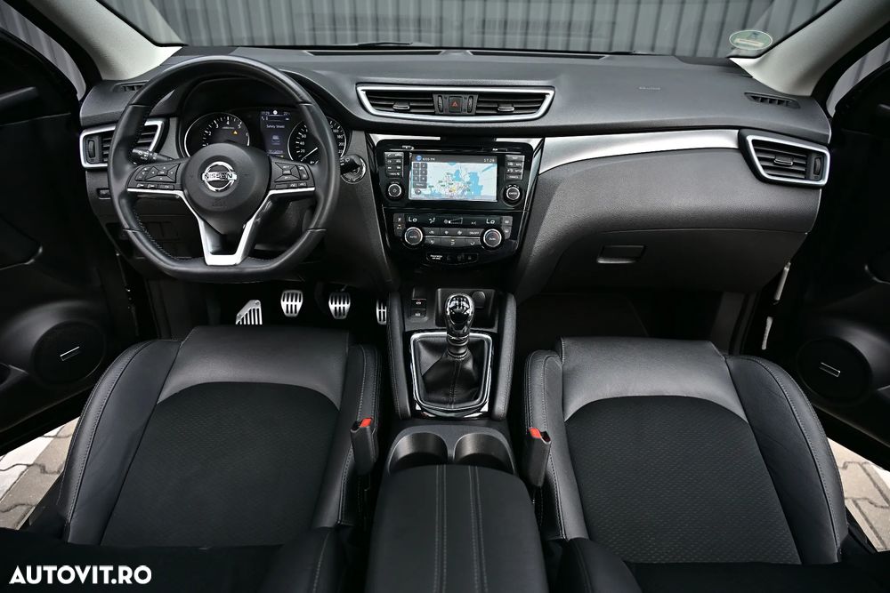 Nissan Qashqai 1.6 DIG-T TEKNA - 32