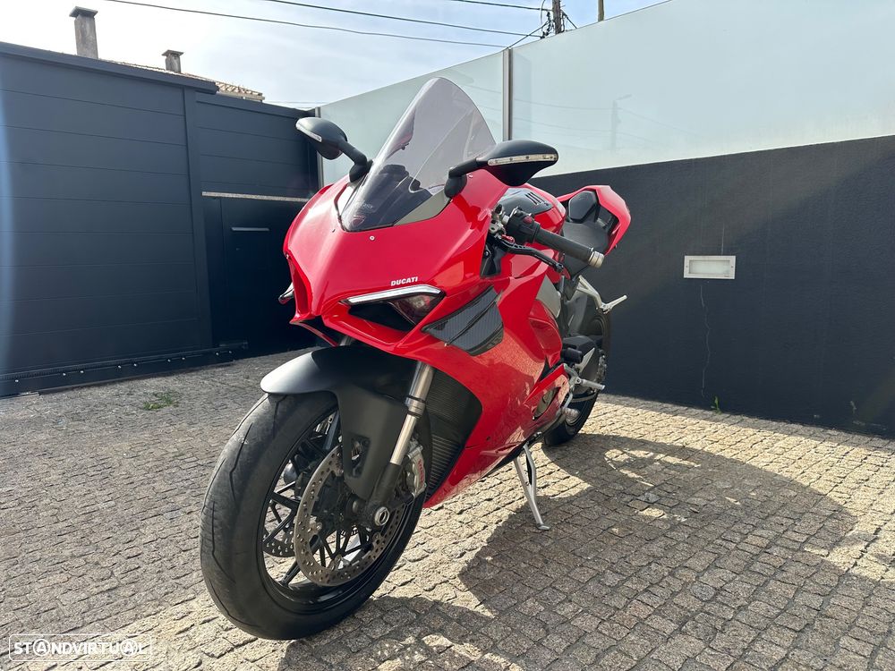 Ducati Panigale V4 S - 2