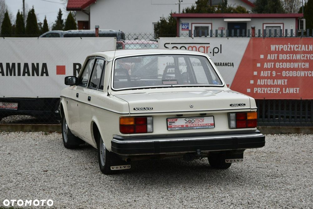 Volvo Seria 200 - 18