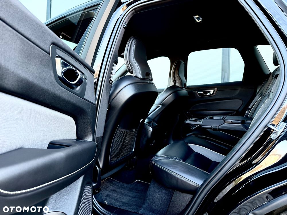 Volvo XC 60 D4 Geartronic RDesign - 27