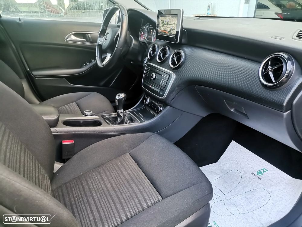 Mercedes-Benz A 180 - 12