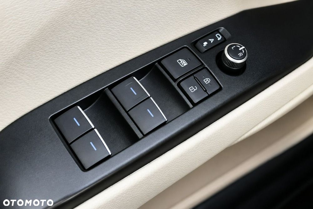Toyota Camry 2.5 Hybrid Executive CVT - 31