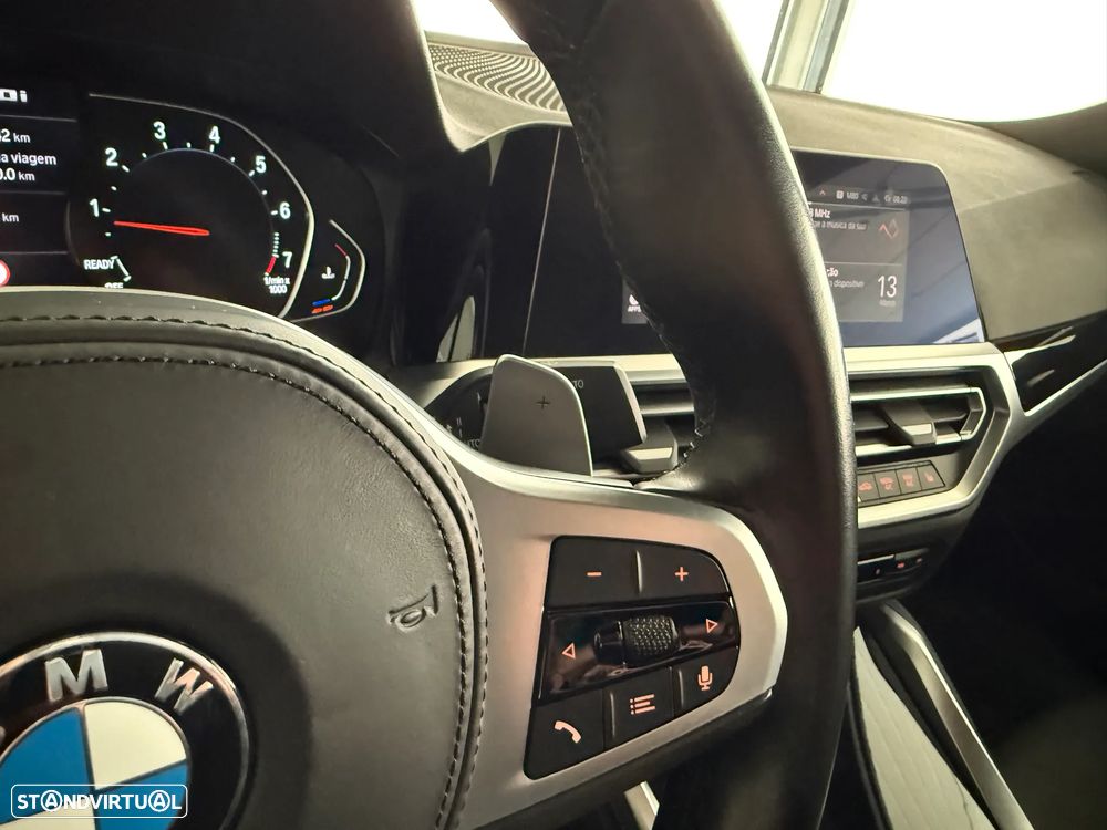 BMW M240i xDrive Auto - 22