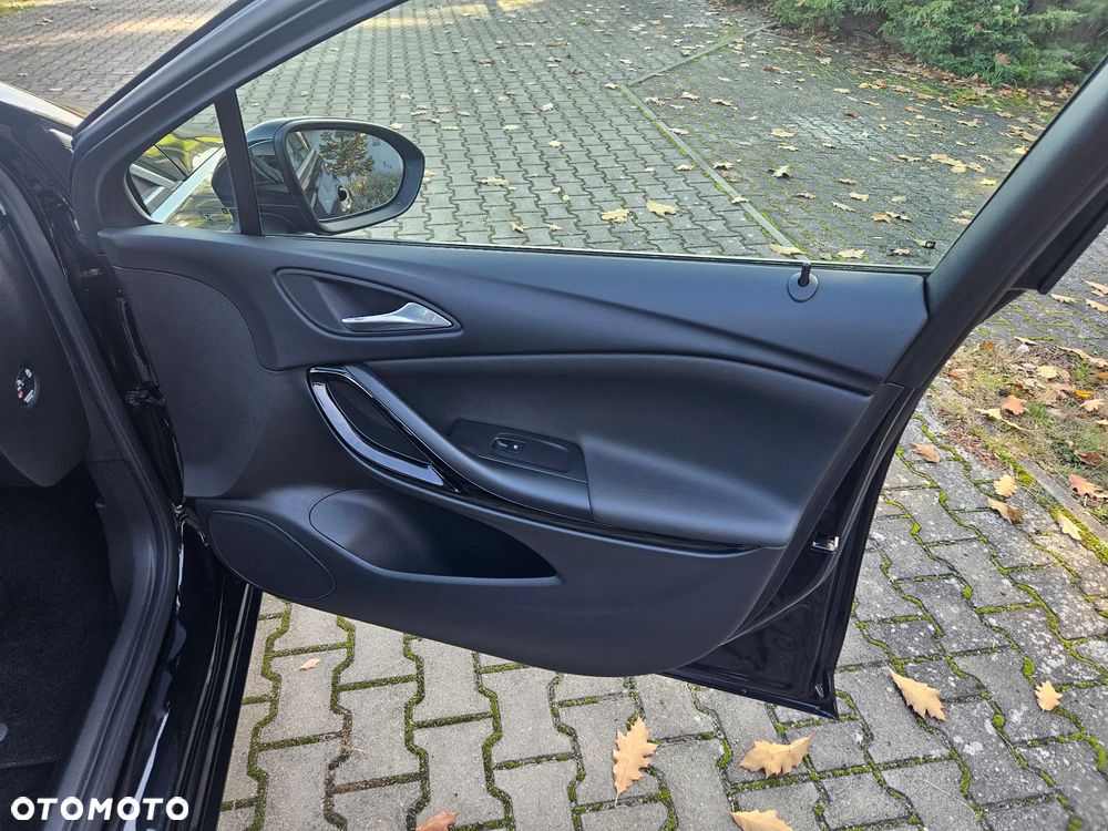 Opel Astra 1.4 Turbo Start/Stop St Elegance - 17