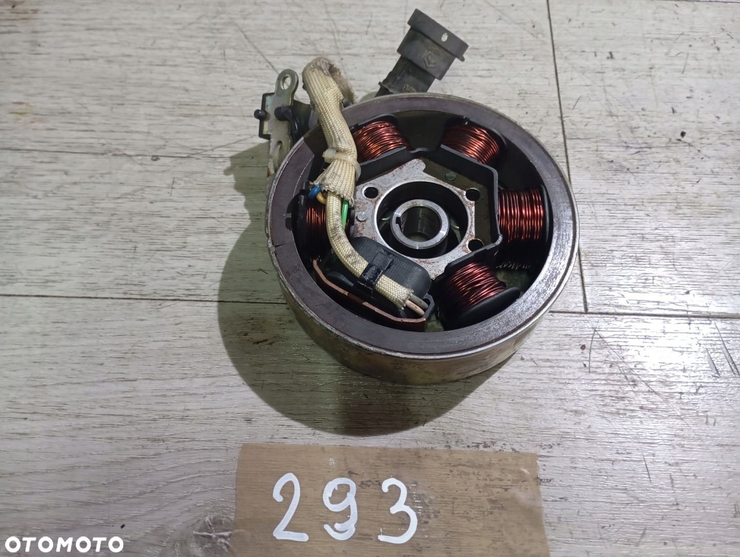 DERBI GP1 50 CM STOJAN - 2