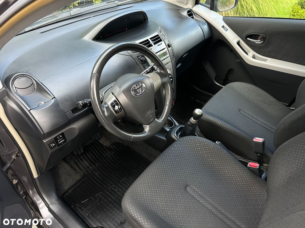 Toyota Yaris 1.0 VVT-i Sol - 9