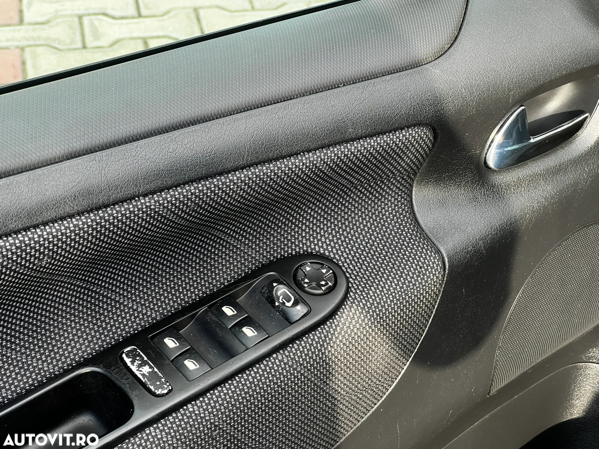 Peugeot 207 1.4 E Premium - 9