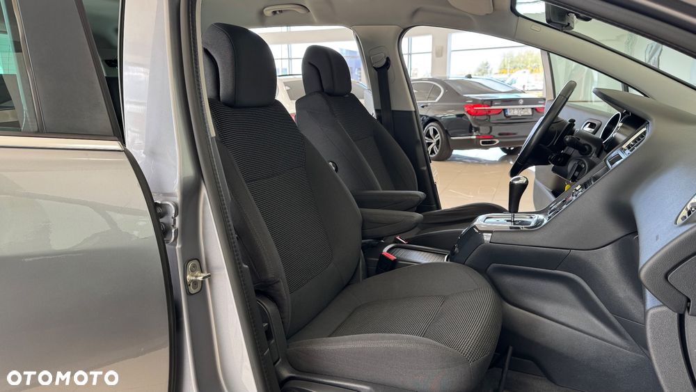 Peugeot 5008 - 35