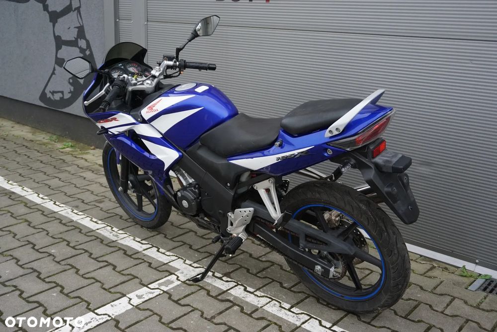 Honda CBR - 13
