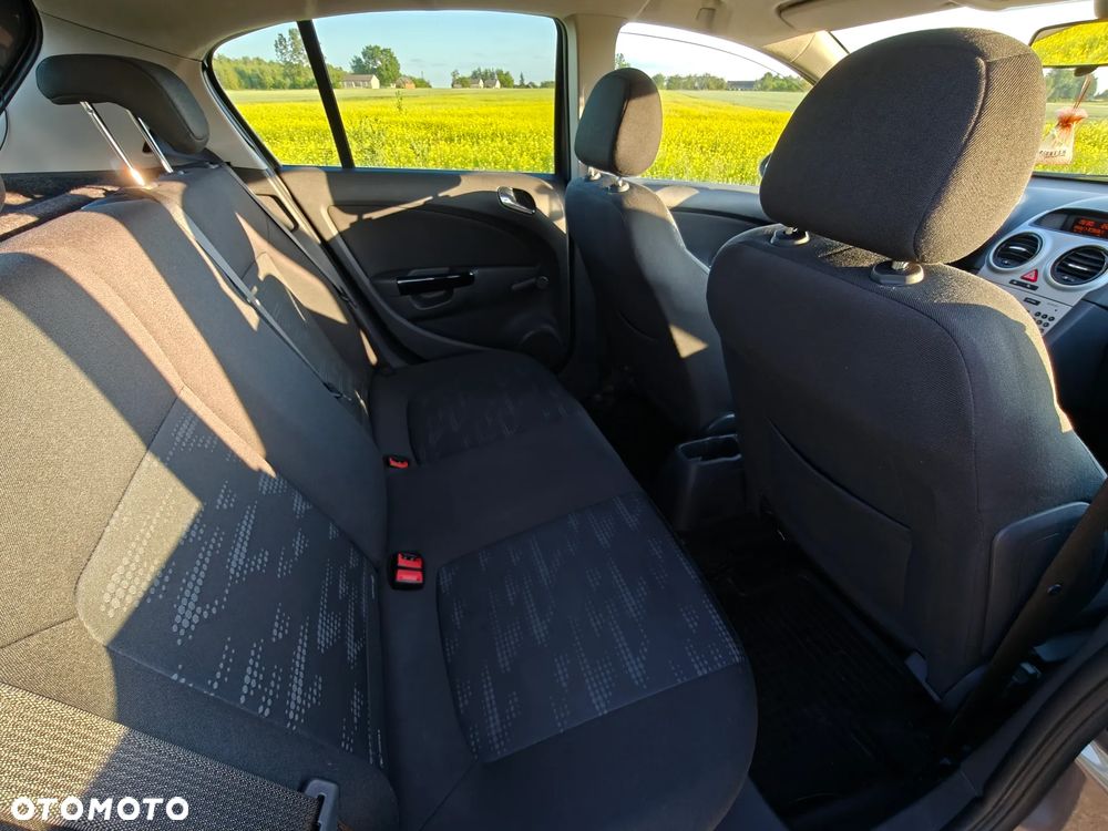 Opel Corsa 1.4 16V - 11