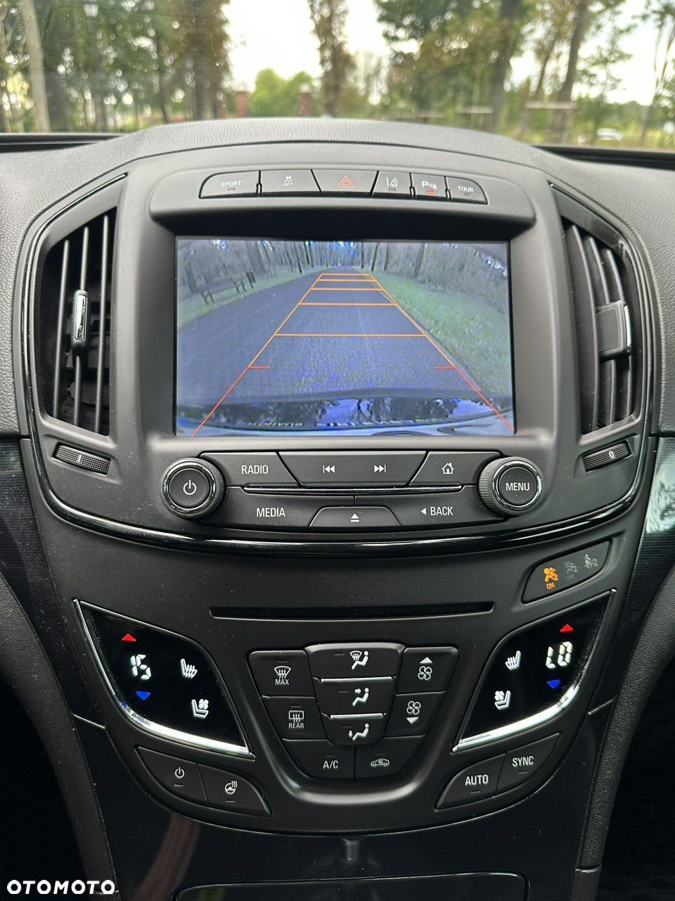 Opel Insignia - 38