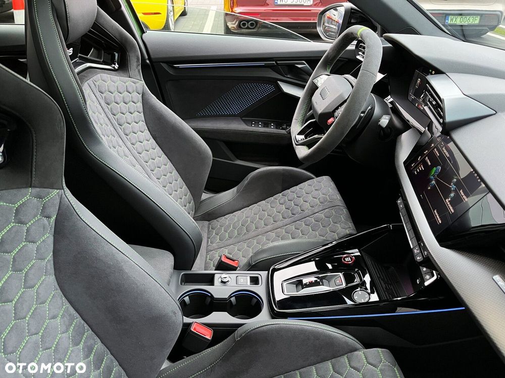 Audi RS3 Limousine - 24