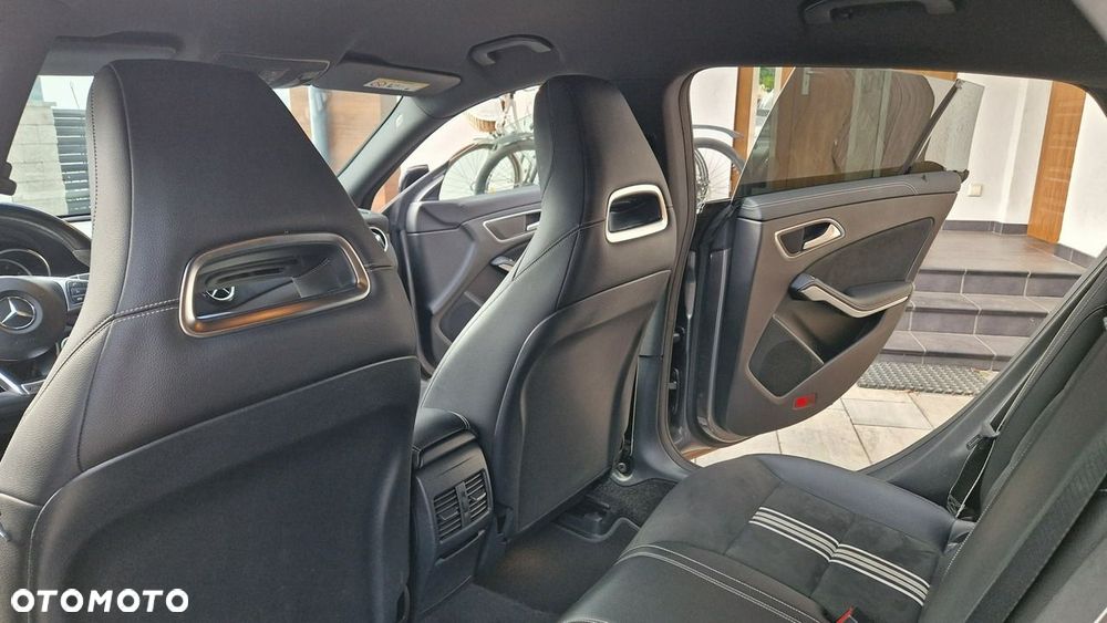 Mercedes-Benz CLA - 16