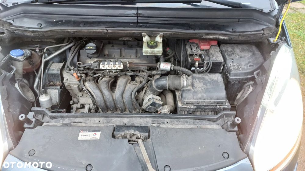 Citroën C4 Picasso 1.8 16V Confort - 23