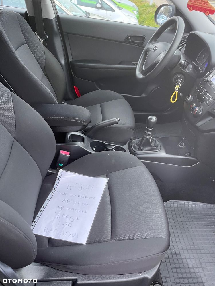 Hyundai i30 1.4 Blue Classic - 31