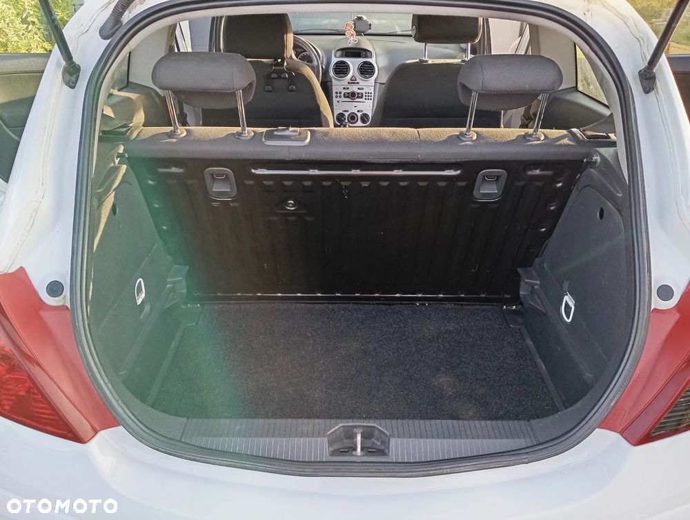 Opel Corsa - 12