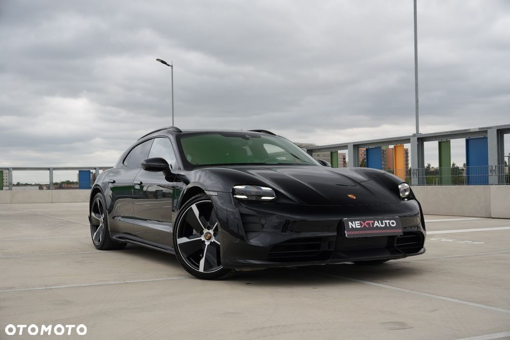 Porsche Taycan Turbo - 4