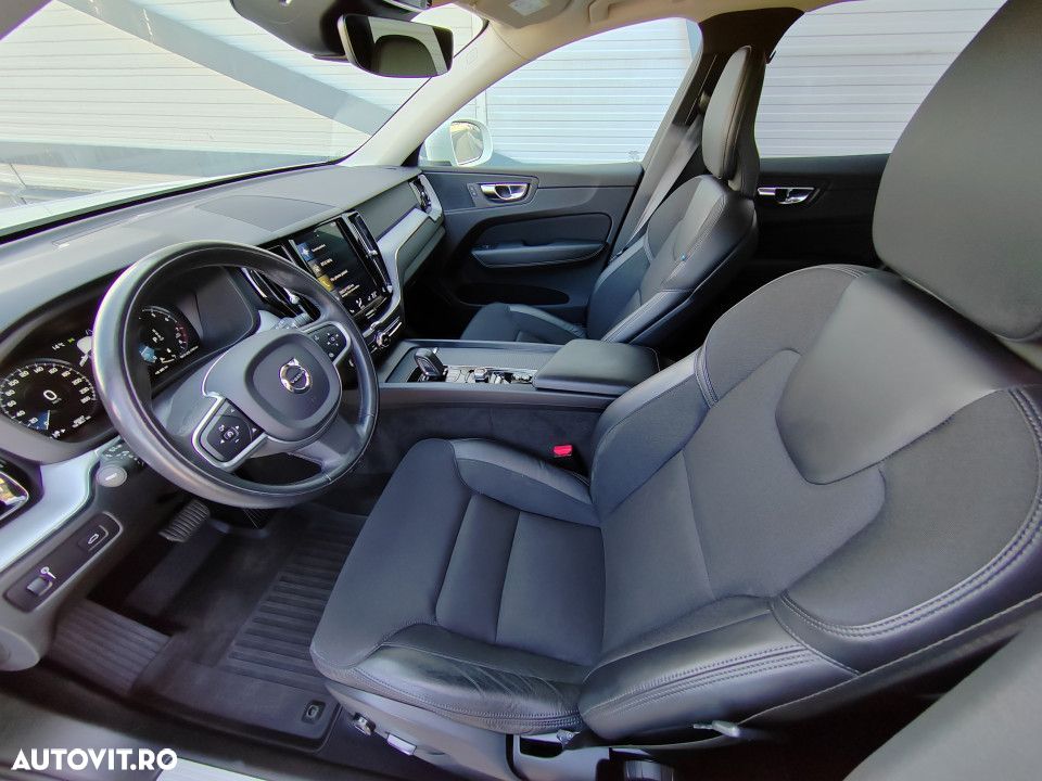Volvo XC 60 B5 B AWD Geartronic Momentum Pro - 12