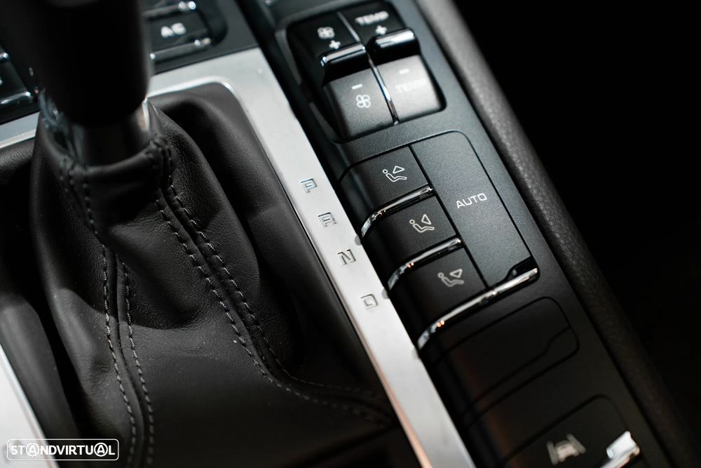 Porsche Macan S - 26