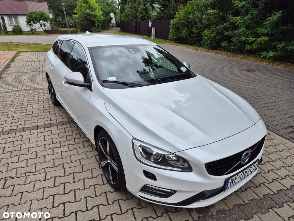 Volvo V60 D4 Drive-E R-Design Momentum - 9