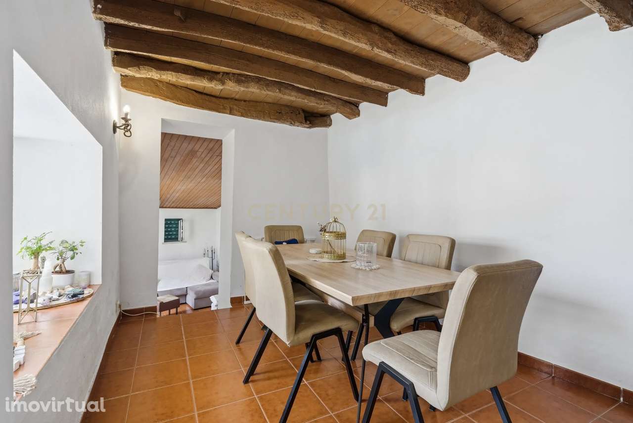 Moradia T2 com 2 salas e Pátio – Loubagueira, Torres Vedras - Grande imagem: 2/34