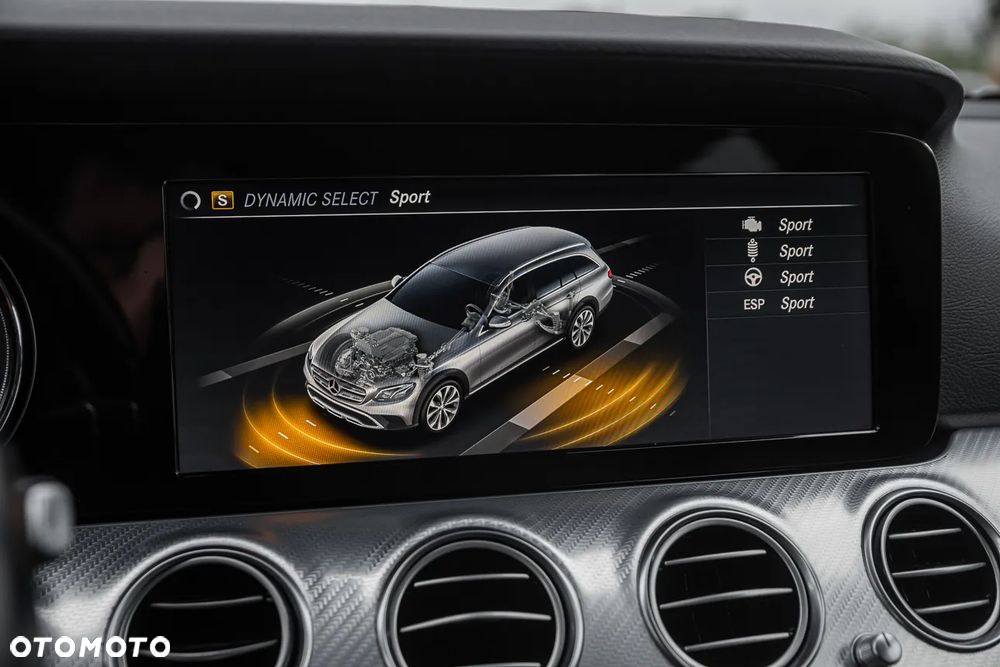 Mercedes-Benz Klasa E 220 d 4Matic All-Terrain 9G-TRONIC Exclusive - 24