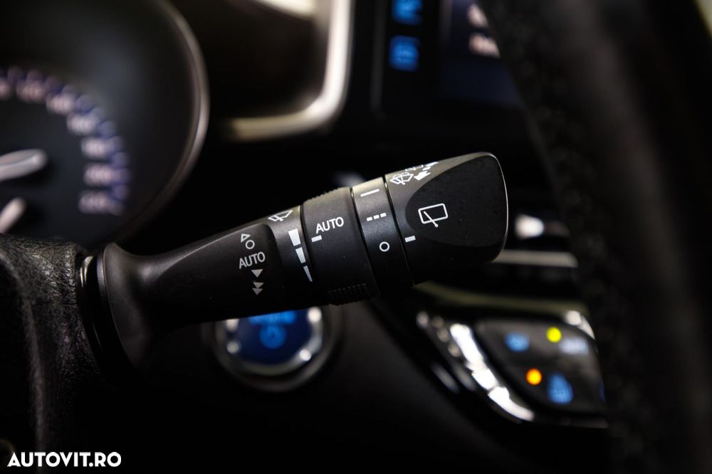 Toyota C-HR 1.8 HSD 122 CP 4x2 CVT C-ult Style bi-tone - 19