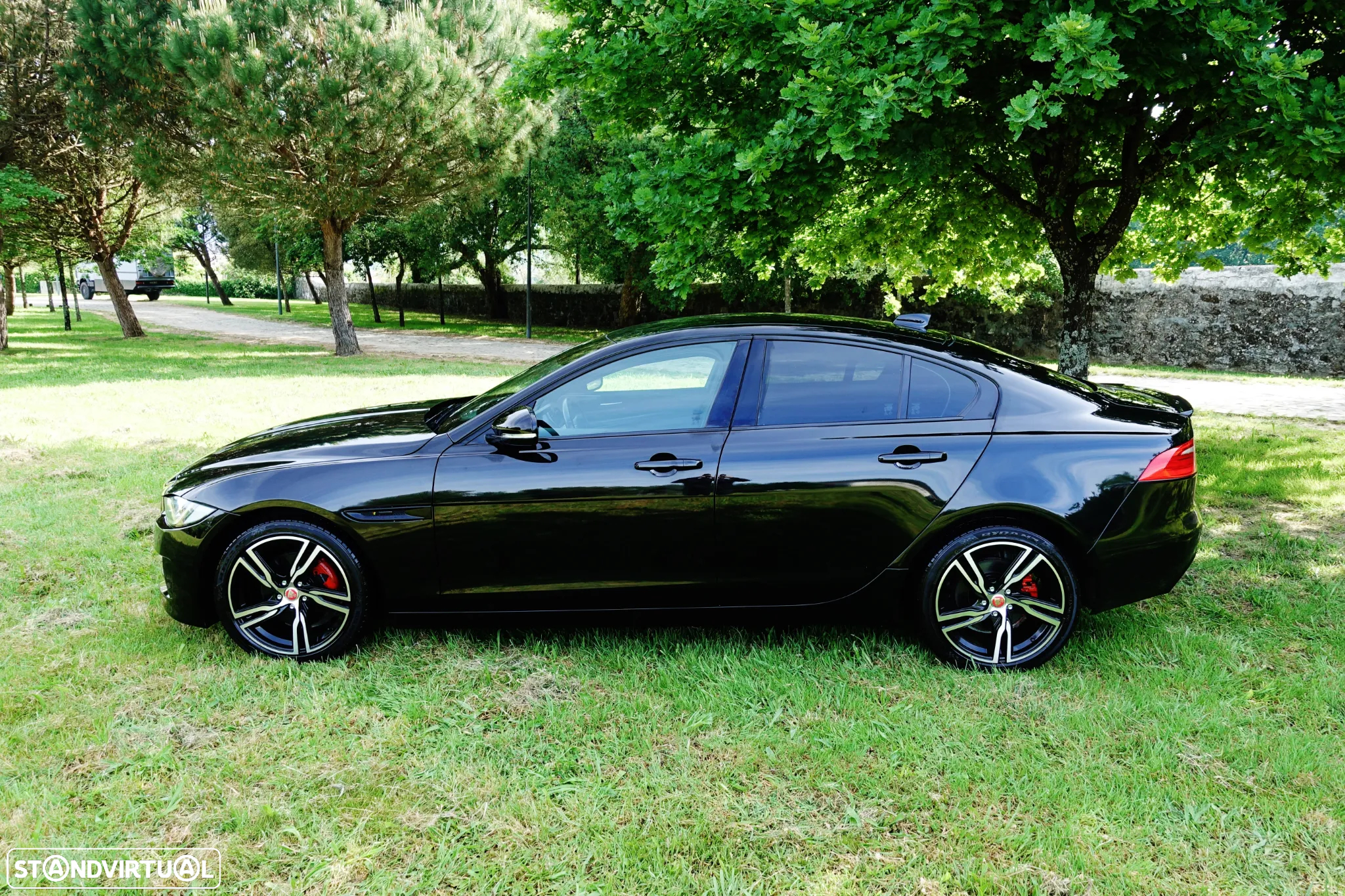 Jaguar XE 2.0 D R-Sport Aut. - 37