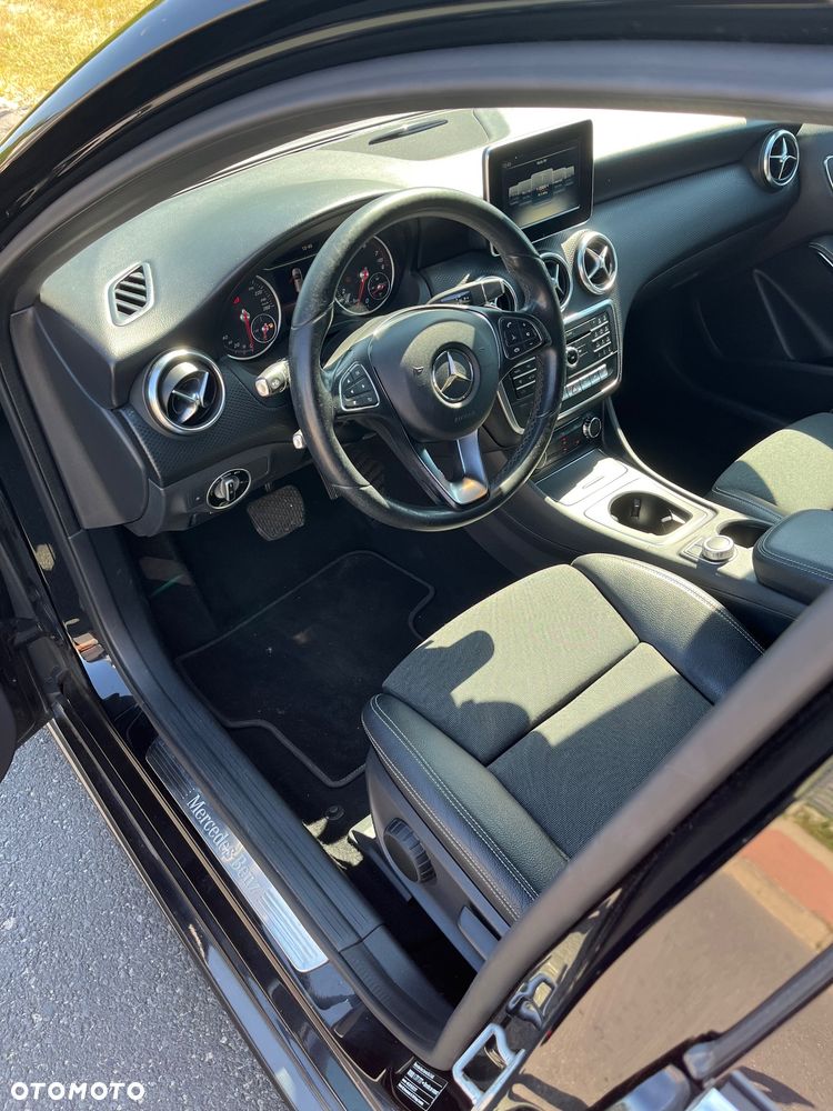 Mercedes-Benz Klasa A 180 (BlueEFFICIENCY) 7G-DCT Urban - 10