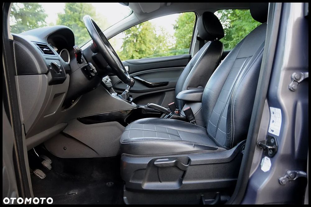 Ford Kuga 2.0 TDCi 4x4 Titanium - 26