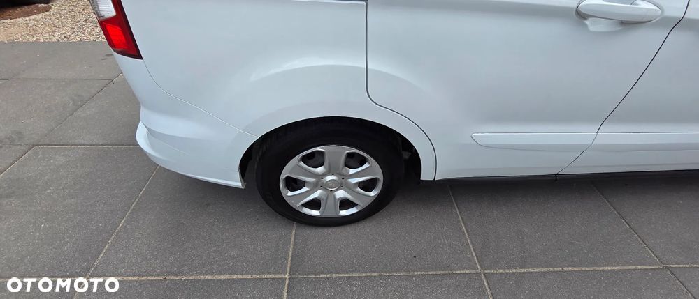 Ford Tourneo Courier 1.0 EcoBoost Ambiente - 8