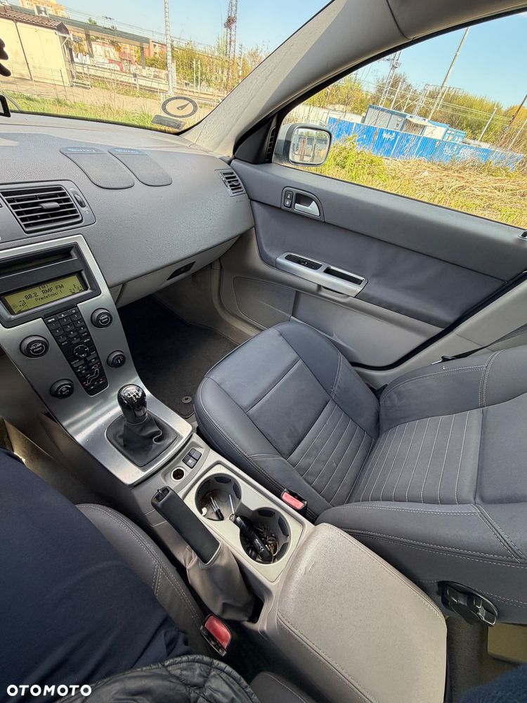 Volvo S40 2.0D - 5