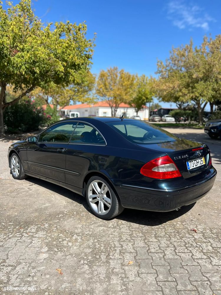 Mercedes-Benz CLK 220 CDi Avantgarde Aut. - 3