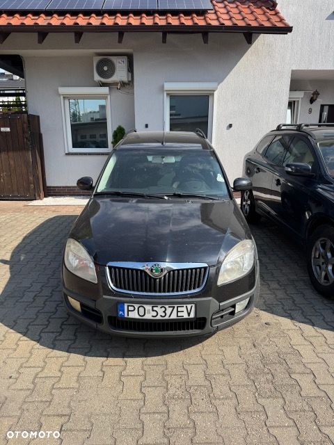 Skoda Roomster 1.6 16V Scout - 2