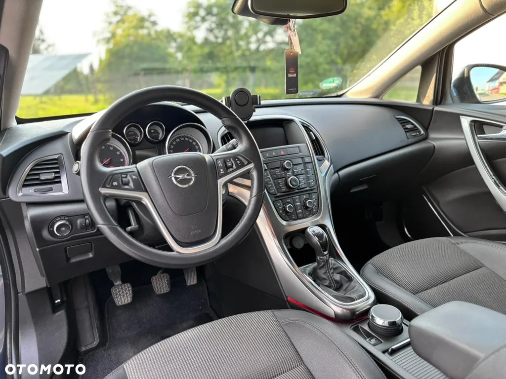 Opel Astra 1.4 Turbo Cosmo - 6