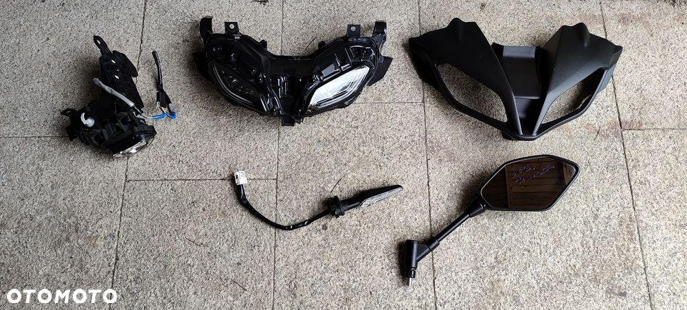 Yamaha TRACER 9 GT 2021 Lampa czasza led lusterko kierunek