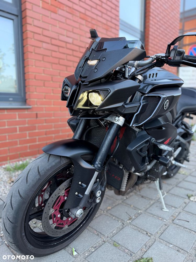 Yamaha MT - 12