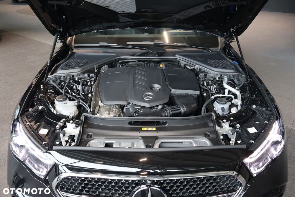 Mercedes-Benz Klasa E - 23