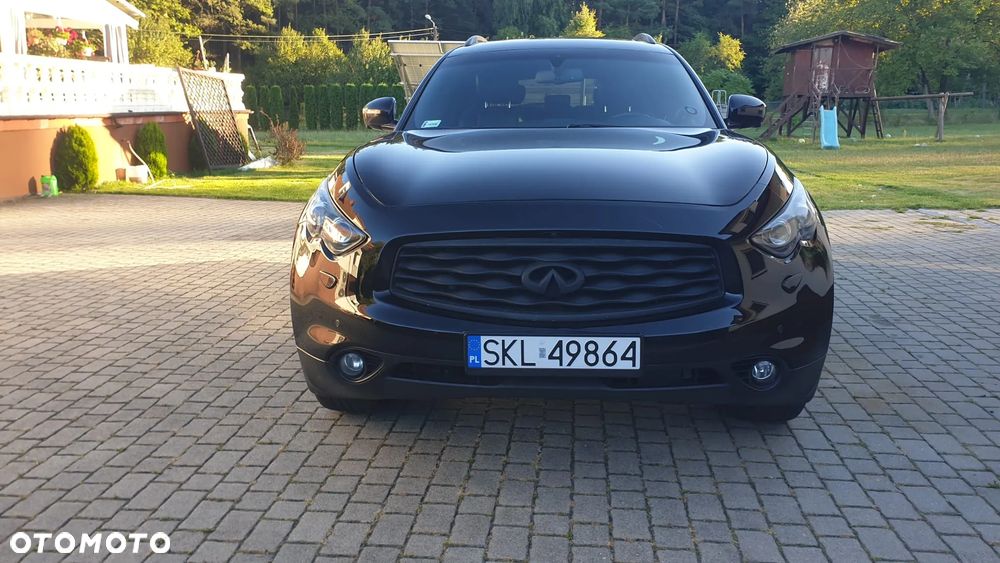 Infiniti FX - 5
