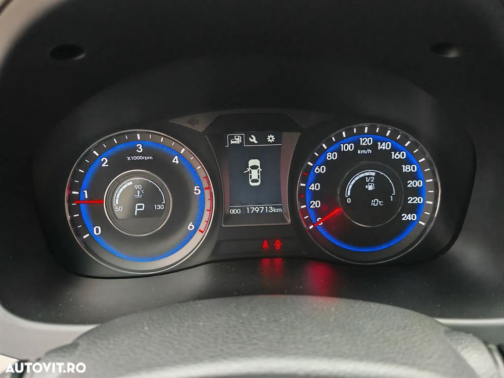 Hyundai i40 Kombi 1.7 CRDi DCT Style - 18