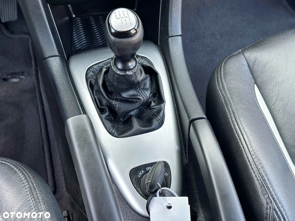 Saab 9-3 1.9TTiD PF Vector Euro5 - 32