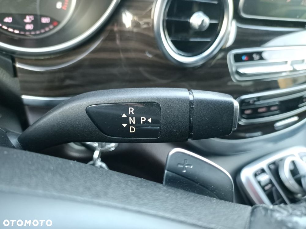 Mercedes-Benz Klasa V 250 BlueTEC lang 7G-TRONIC Edition 1 - 19