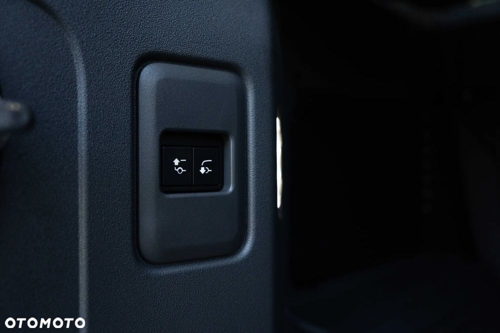 Land Rover Defender 3.0 D250 mHEV S - 14