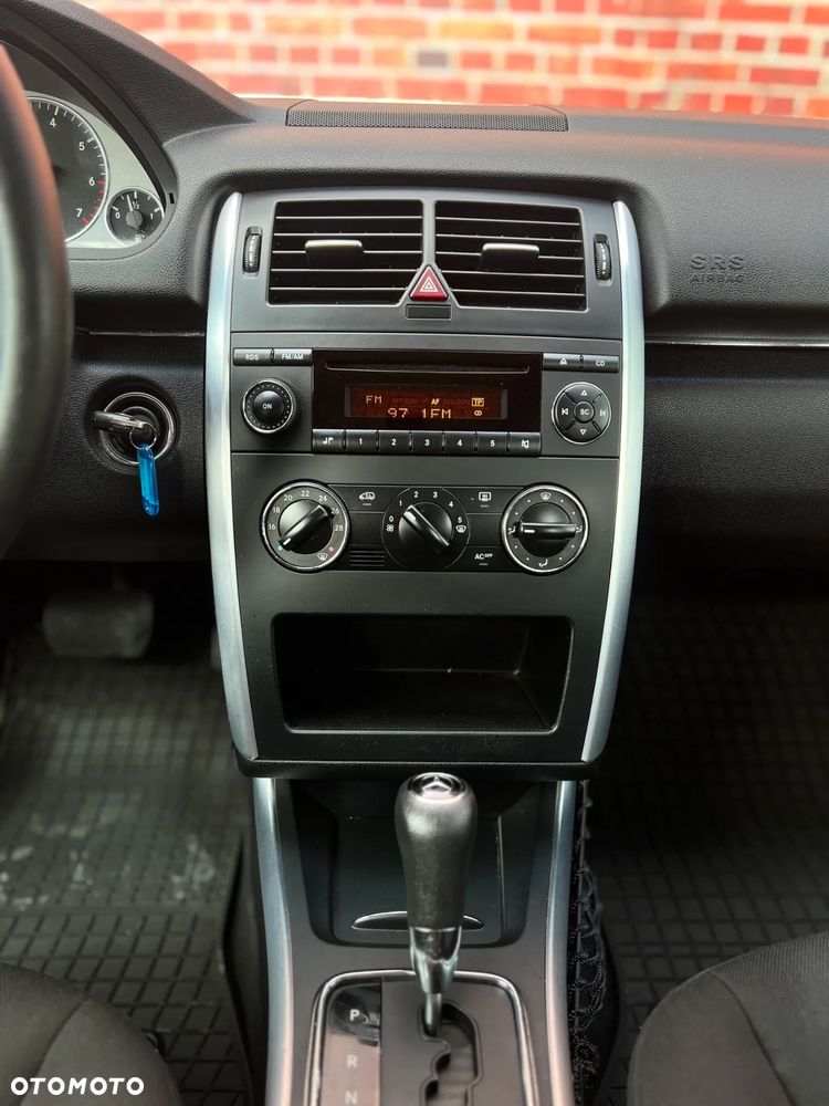 Mercedes-Benz Klasa B - 32