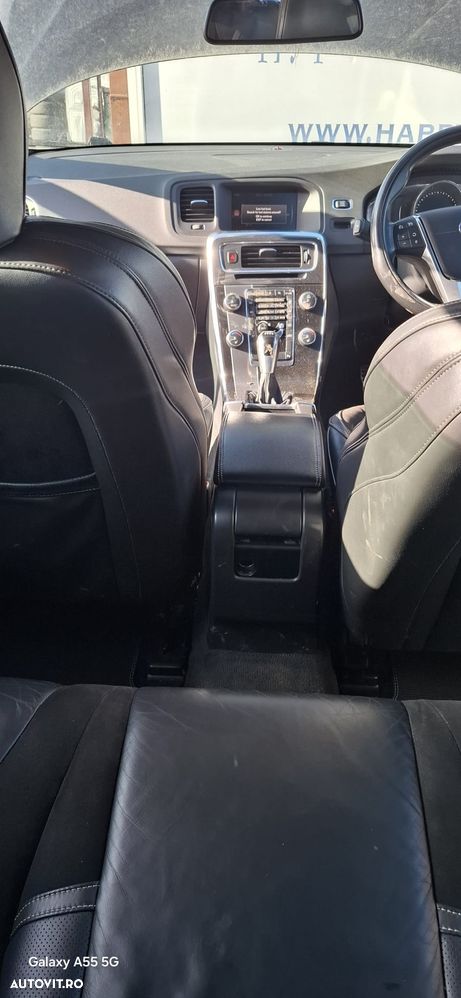 Dezmembrez Volvo V60 D2 - 6