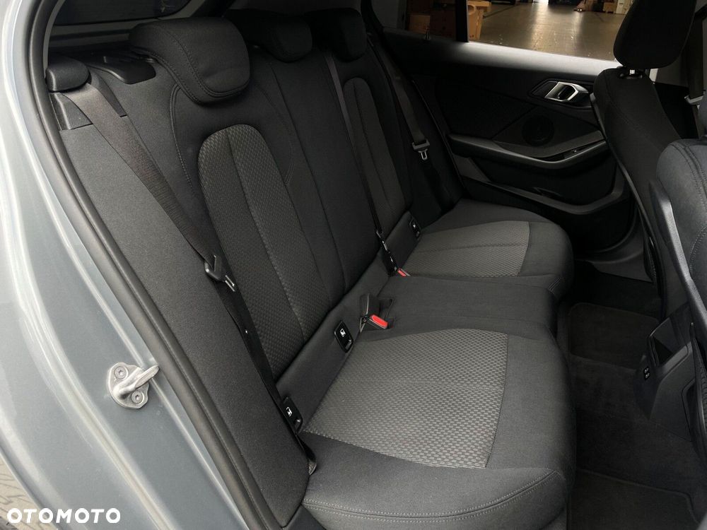 BMW Seria 1 - 17