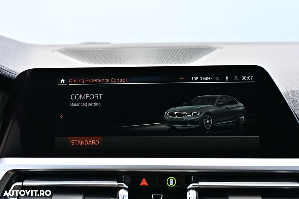 BMW Seria 3 330i xDrive Aut. M Sport - 35