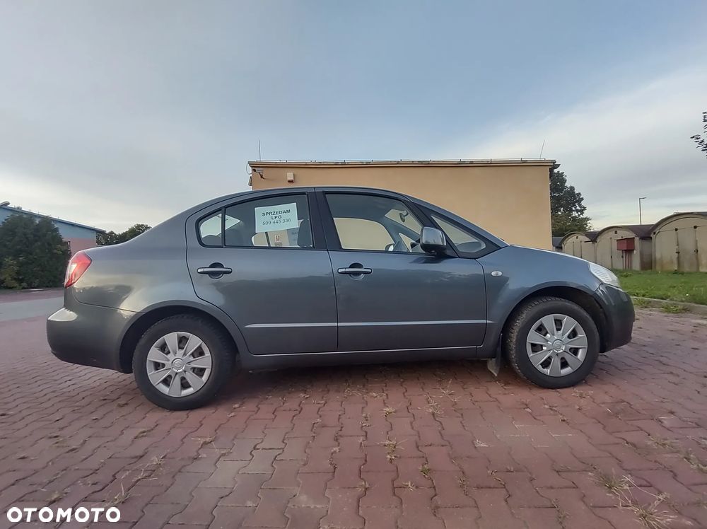 Suzuki SX4 1.6 GLX / Comfort - 4